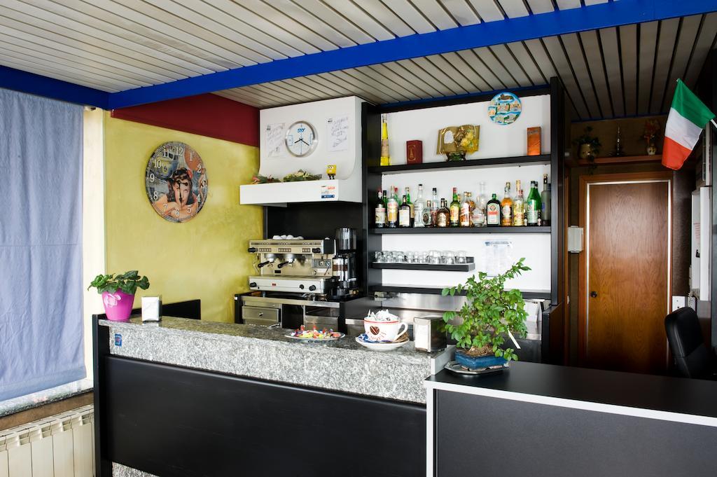 Hotel Maria Luisago Εξωτερικό φωτογραφία